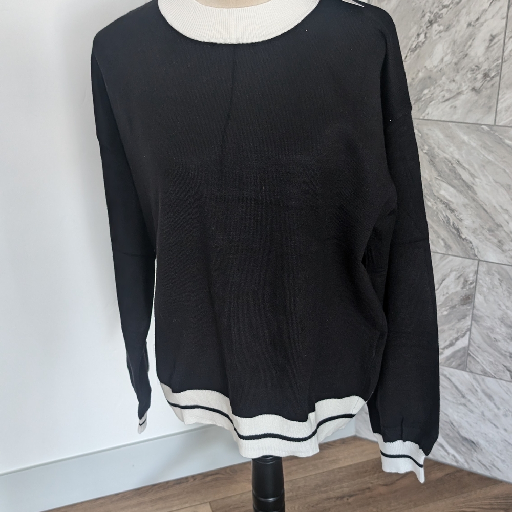 Chic Black and White Women's Crew Neck Sweater